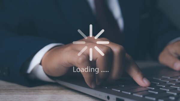 Lazy loading in WordPress. man waiting for site to load